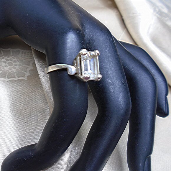 Cubic Zirconia Diamond Ring, 925 Silver - Spinel Crystal Faux Engagement Ring - Picture 4 of 9